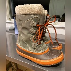 Kids Suede L.L. Bean Snow Boots -size 3